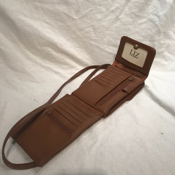 Vintage Liz Claiborne Leather wallet purse - Picture 4 of 4